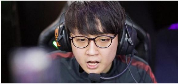 亚博-SKT引发争议！，杜兰特官方宣布出色防守新规比赛高潮迭起-亚博