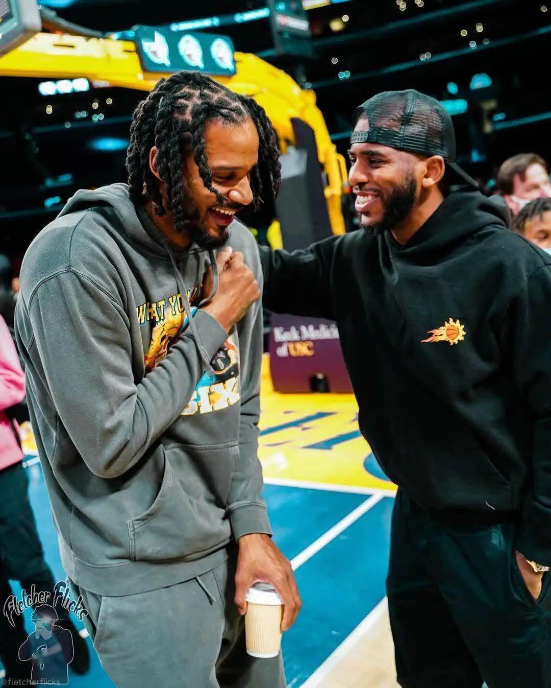 亚博-TheShy在勇士比赛中锐不可当，险胜引发热议！观众掌声雷动的简单介绍-亚博